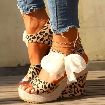 AOSPHIRAYLIAN Sandale Femei Vara 2023 Florale Leopard Lace Tocuri Platforma pentru Femei Pantofi Casual Pene Sandale 18